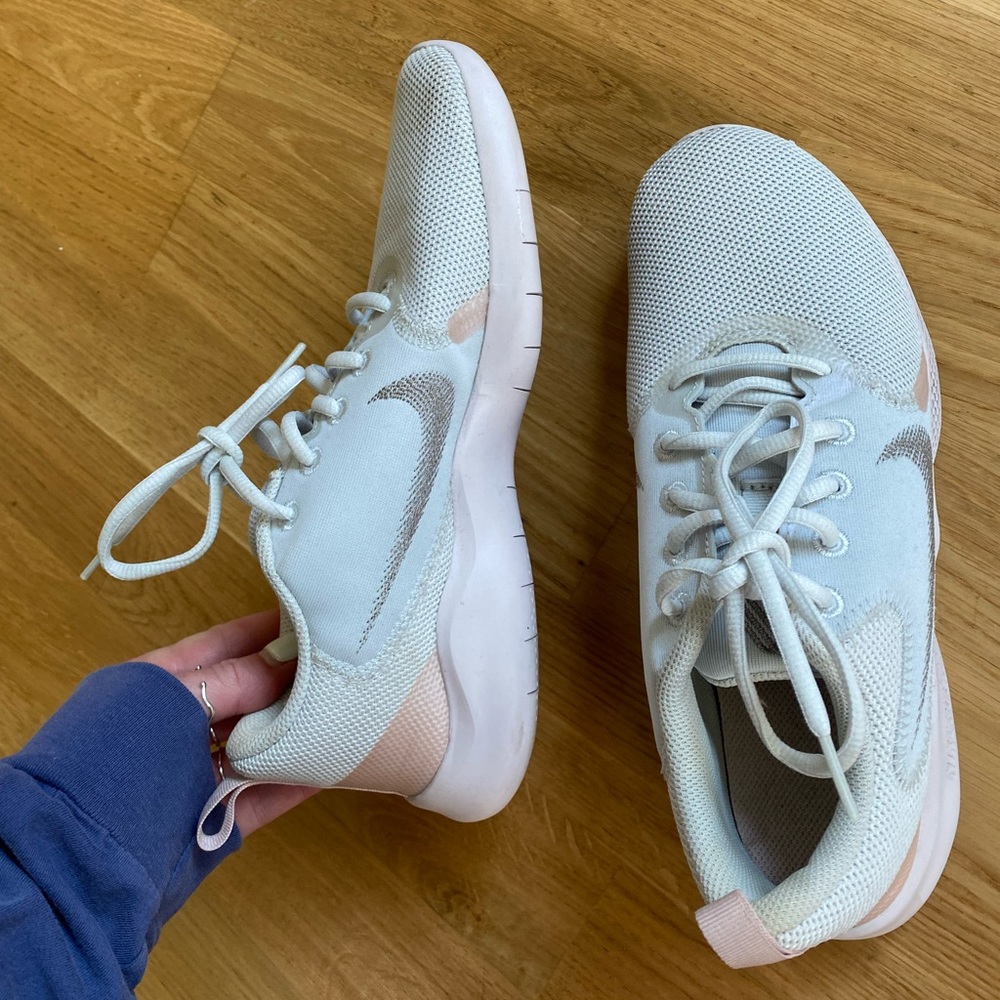 Nike Pink / Silver Flex Experience Run 10 Women's Running Shoes